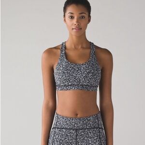 Lululemon Invigorate Bra